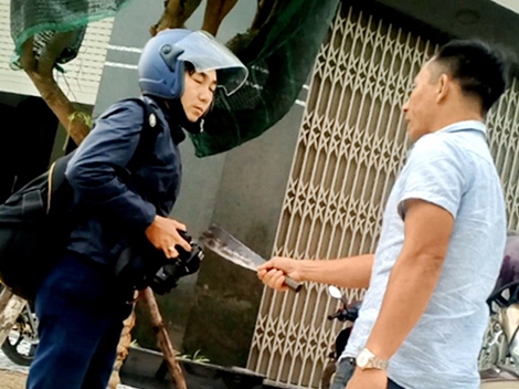 Khởi tố đối tượng cầm dao đe dọa tính mạng nhà báo