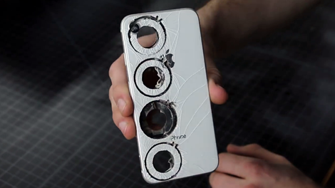 "Xẻ thịt" iPhone 8 chế tác nhẫn nghìn đô