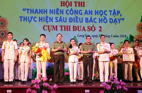 Hội thi sân khấu hóa “thanh niên Công an học tập, thực hiện Sáu điều Bác Hồ dạy”