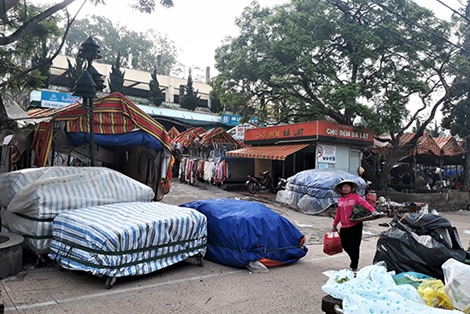 Chợ đêm Đà Lạt bị biến thành điểm dựng lều trại