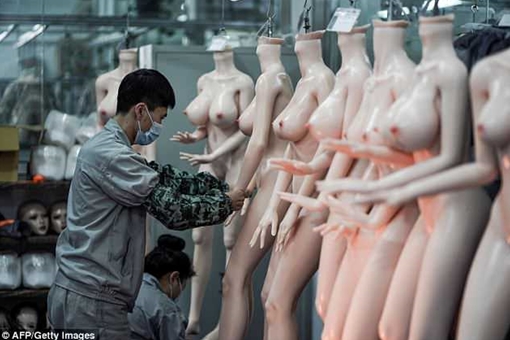 Tranh cãi chưa có hồi kết về robot tình dục