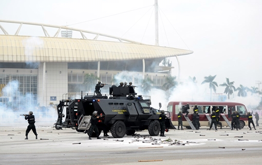 Sức mạnh những xe bọc thép trong vụ đấu súng với trùm ma túy ở Lóng Luông