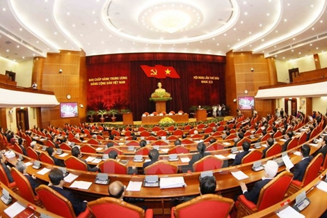 Bộ Chính trị quyết định thi hành kỷ luật cán bộ vi phạm 