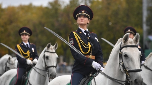 Tuyển nữ cảnh sát xinh như hotgirl để hút khách du lịch