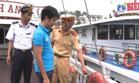 Những ẩn họa trên tuyến giao thông biển mùa mưa bão