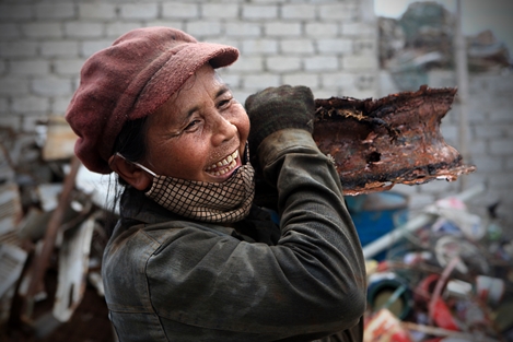 Vẻ đẹp phụ nữ Việt Nam trong "Sắc màu cuộc sống"