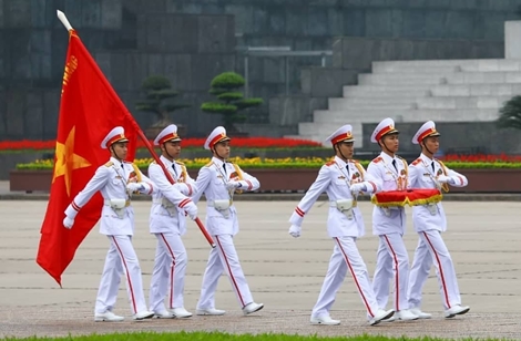 Xúc động lễ chào cờ trên Quảng trường Ba Đình lịch sử