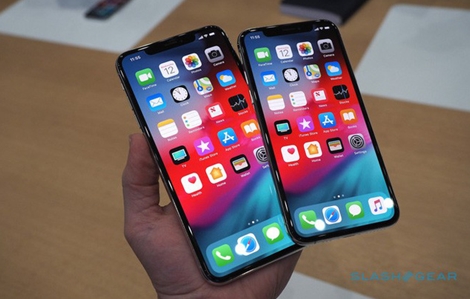 Cận cảnh bộ đôi "siêu phẩm" iPhone Xs và Xs Max của Apple