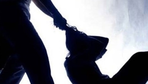 Người đàn ông đánh chết vợ rồi treo cổ tự tử