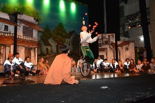 Từ cậu bé tự kỷ thành kỷ lục gia xiếc Việt Nam