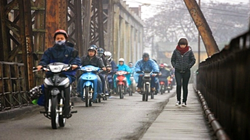 Sáng sớm Hà Nội có mưa, đêm trở lạnh