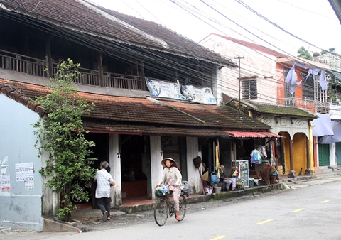 Trăn trở chuyện bảo tồn phố cổ Bao Vinh