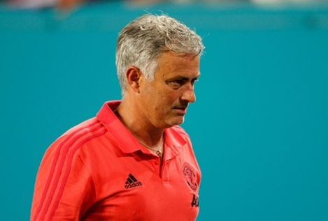 Man Utd sa thải Mourinho: Mối lương duyên rạn nứt từ lúc... chưa bắt đầu