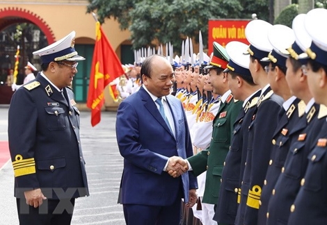 Thủ tướng kiểm tra công tác sẵn sàng chiến đấu tại Quân chủng Hải quân