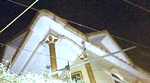 Nam sinh lớp 8 nhập viện vì chọc bóng bay trên đường dây điện