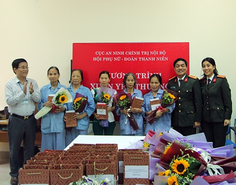 “Xuân yêu thương” đối với những bệnh nhân nghèo ở Bệnh viện K Tân Triều