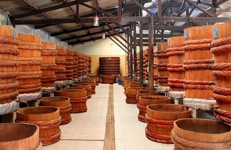 Đừng “bức tử“ nước mắm truyền thống