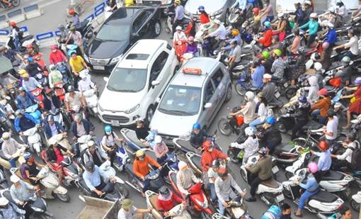 Hà Nội nghiên cứu thí điểm hạn chế xe máy trên 6 tuyến đường