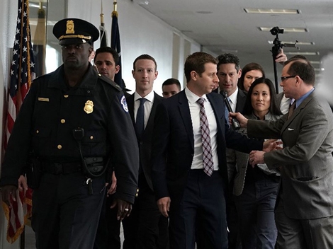 Chìm trong bê bối, Facebook vẫn chi khủng bảo vệ Mark Zuckerberg