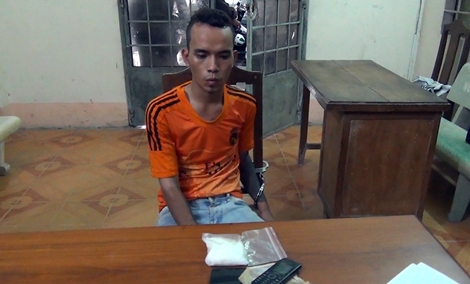 2 thanh niên 9x thuê ô tô "ship" ma túy đá