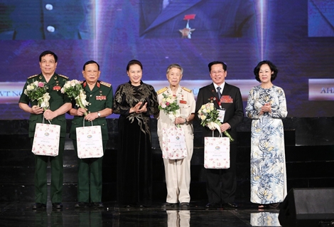 Giữ vững, phát huy bản chất truyền thống “Bộ đội Cụ Hồ”