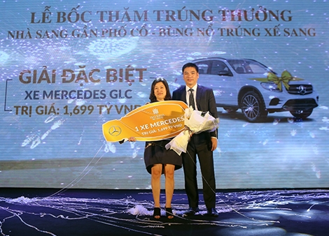 Lộ diện chủ nhân xe Mercedes tại lễ mở bán Imperia Sky Garden