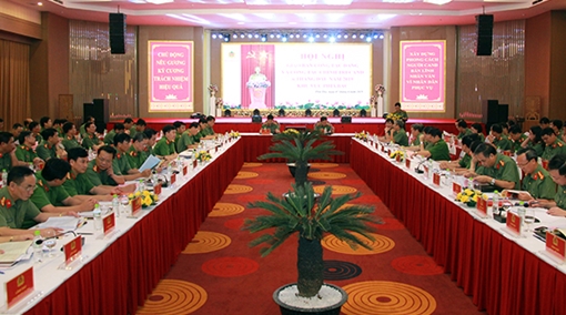 Quan tâm làm tốt công tác giáo dục chính trị tư tưởng cho cán bộ chiến sỹ