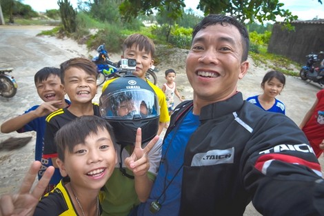 Nhiếp ảnh gia Lekima Hùng và hành trình “Cứu biển”