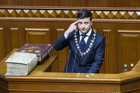 Tổng thống Ukraina bắt đầu bước vào “thử lửa”