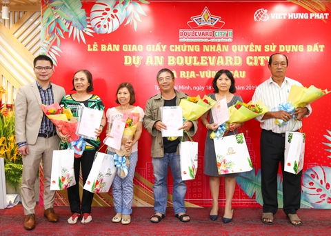 Việt Hưng Phát trao hàng trăm sổ hồng cho khách hàng tại dự án Boulevard City Bà Rịa - Vũng Tàu
