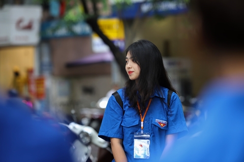 Những “bóng hồng” màu xanh tiếp sức mùa thi