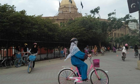 Chiến dịch đạp xe "vì quyền phụ nữ" ở Pakistan