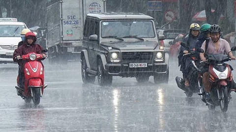 Bắc bộ và Nam bộ mưa giông, giảm nhiệt, Trung bộ nắng nóng