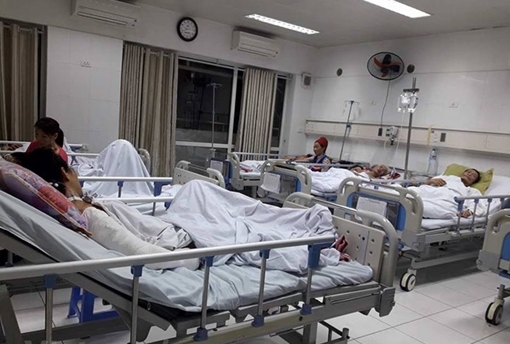 Đắt như… giường bệnh viện