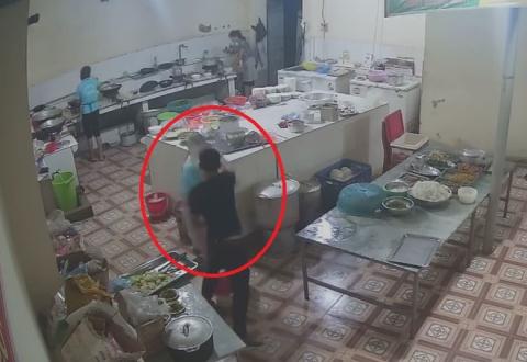 Truy bắt đối tượng tạt axit vào nữ phụ bếp