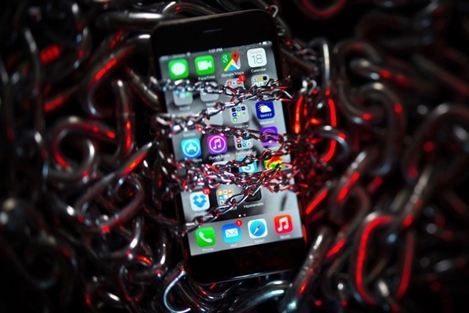 Phát hiện website độc hại bí mật xâm nhập iPhone suốt nhiều năm