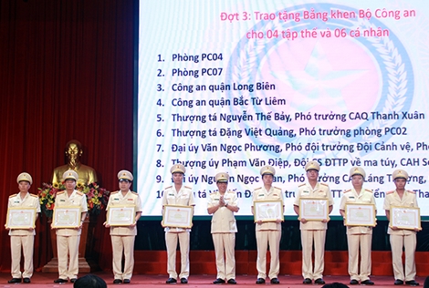 Tôn vinh 50 gương điển hình tiên tiến trong lực lượng Công an Thủ đô