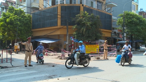 Đường phố Hưng Yên ngổn ngang vì công trường thi công hệ thống thu gom nước thải