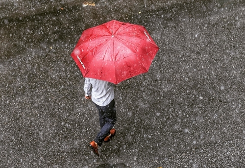 Mưa giông duy trì ở Trung bộ