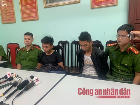 Hai nghi phạm sát hại nam sinh viên chạy Grab khai gì tại cơ quan Công an?
