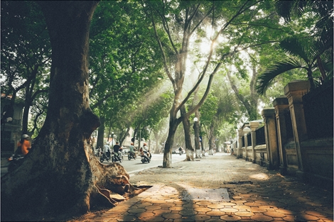 Cuối tuần, Hà Nội nắng gắt để chuẩn bị đón không khí lạnh