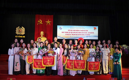 4 giải chuyên đề được trao tại Hội thi phụ nữ duyên dáng, tài năng