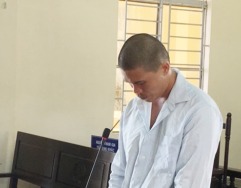 Yêu bé gái 13 tuổi, gã trai lĩnh án tù