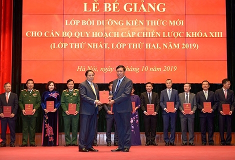 Bế giảng lớp bồi dưỡng cán bộ quy hoạch cấp chiến lược khóa XIII của Đảng