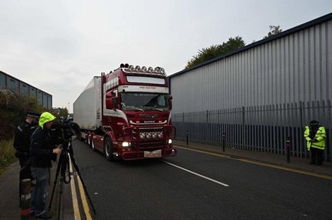 Sao lại miệt thị nỗi đau của con người?