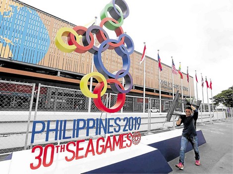 SEA Games: Đại hội thể thao hay là "cục nợ"?