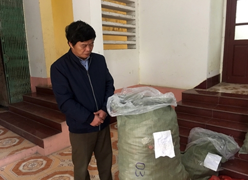 Mua 148kg pháo lậu từ dân bốc vác về bán kiếm lời