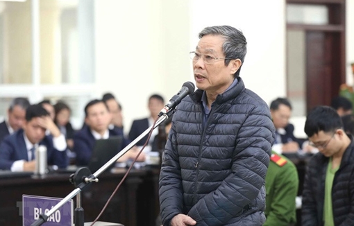 "Cậu ký đi": Câu chuyện cá nhân hay dấu hỏi cho guồng máy?