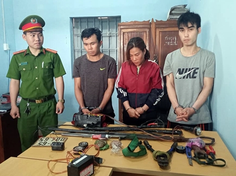 Băng nhóm trộm 14 tấn thịt chó trong một năm