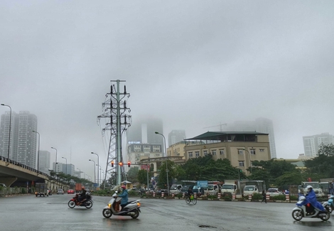Giảm hanh khô, Hà Nội trở lại với mưa phùn, nồm ẩm